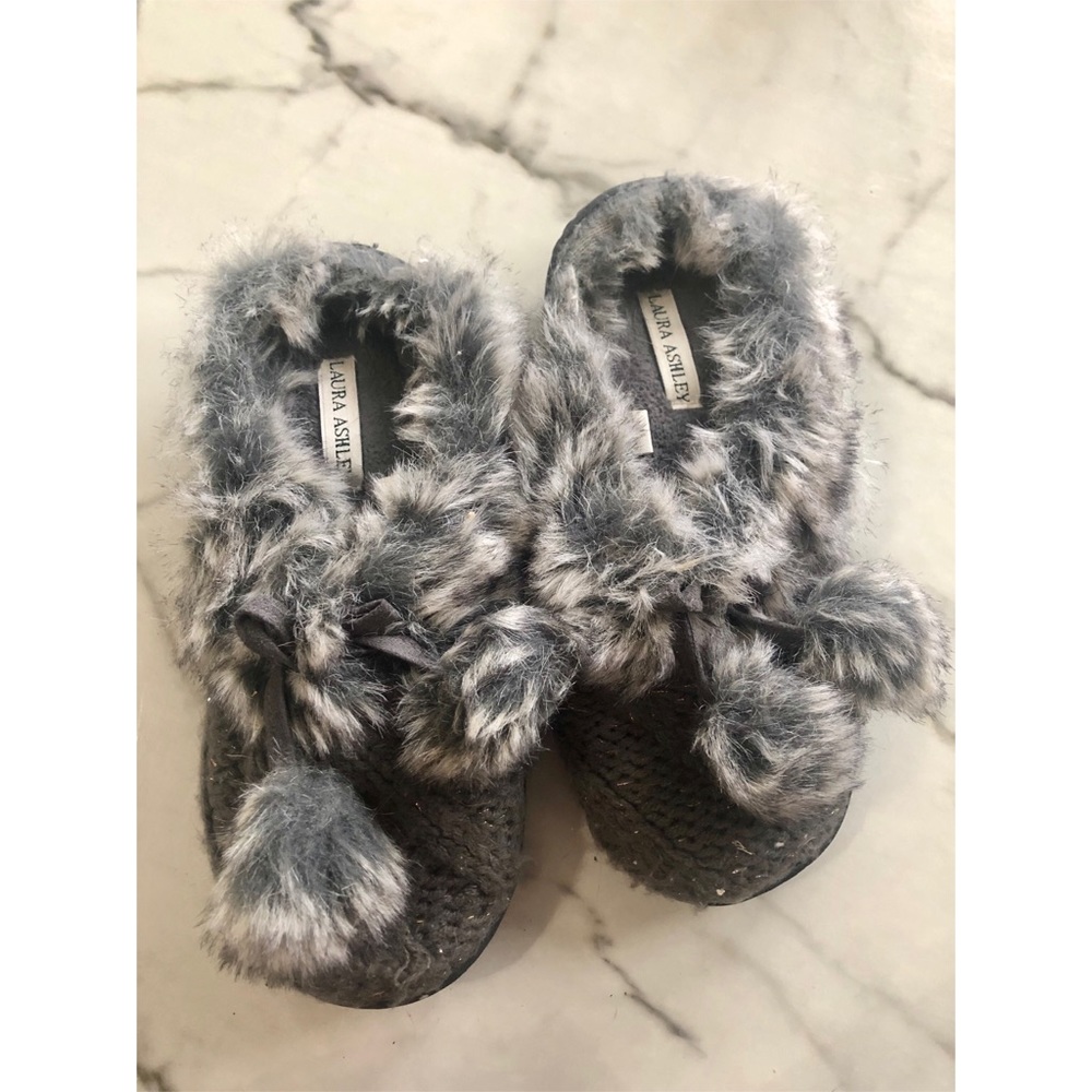 Laura Ashley Slippers size small 5-6